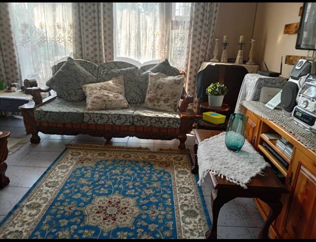 3 BEDROOM HOUSE TO LET IN WILD EN WEIDE